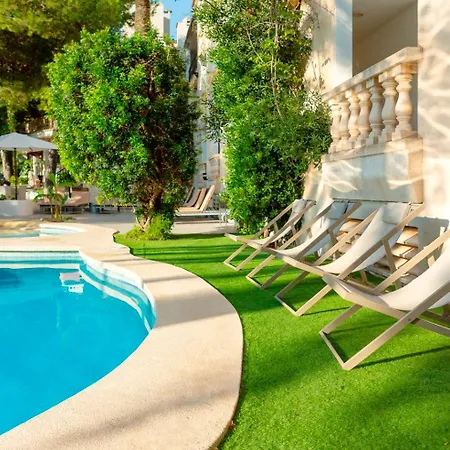 埃斯巴乌洛佩提特酒店 4*