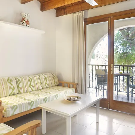 埃斯巴乌洛佩提特酒店 4*