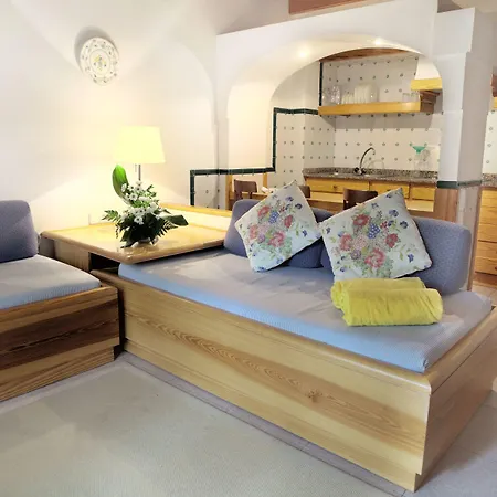 埃斯巴乌洛佩提特酒店