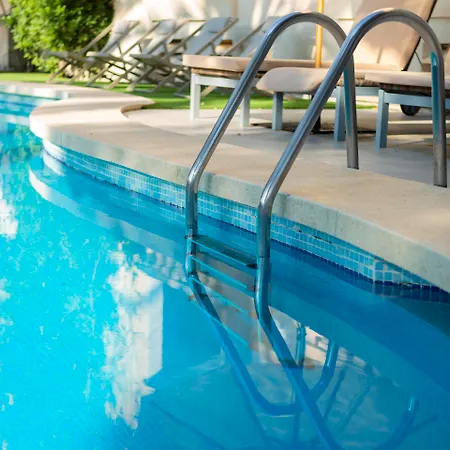 公寓式酒店 埃斯巴乌洛佩提特酒店 坎皮卡福特