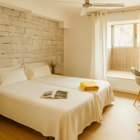 埃斯巴乌洛佩提特酒店 坎皮卡福特