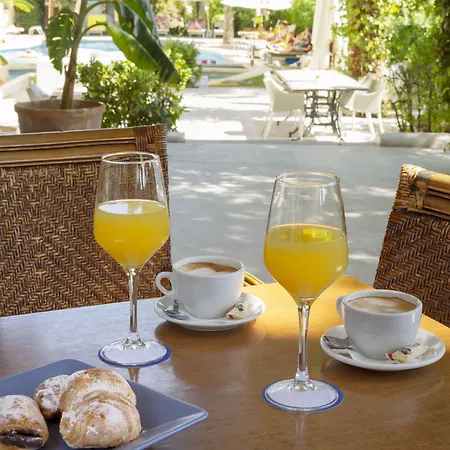 公寓式酒店 埃斯巴乌洛佩提特酒店 4*