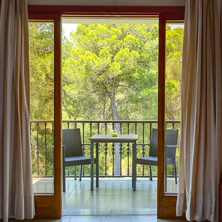 Ξενοδοχείο με διαμερίσματα Es Baulo Petit 4*