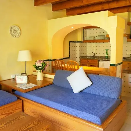 Es Baulo Petit 4* Кан Пикафорт