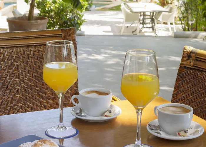 Apartmanhotel Es Baulo Petit 4*