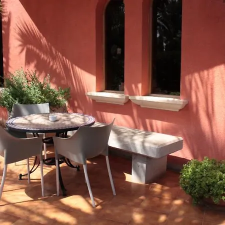 Es Baulo Petit Apartmanhotel 4*