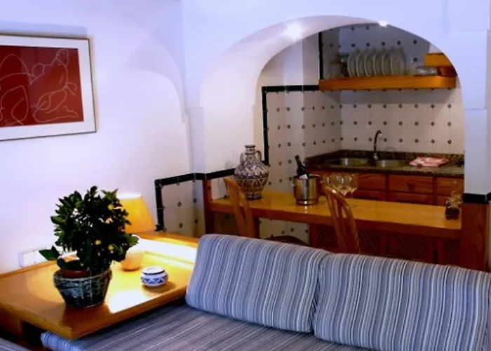 Ξενοδοχείο με διαμερίσματα Es Baulo Petit 4*